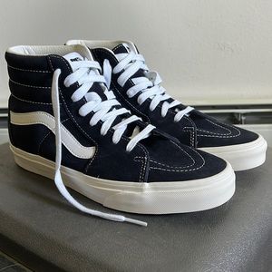 Vans Sk8-hi Pig Suede in Parisian Night, Women’s size 9.5, never worn, no tags